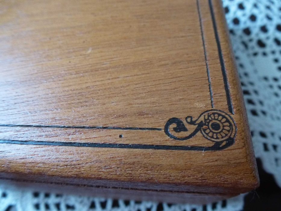 Caixa Cigarillo de Rémy Latour, vazia