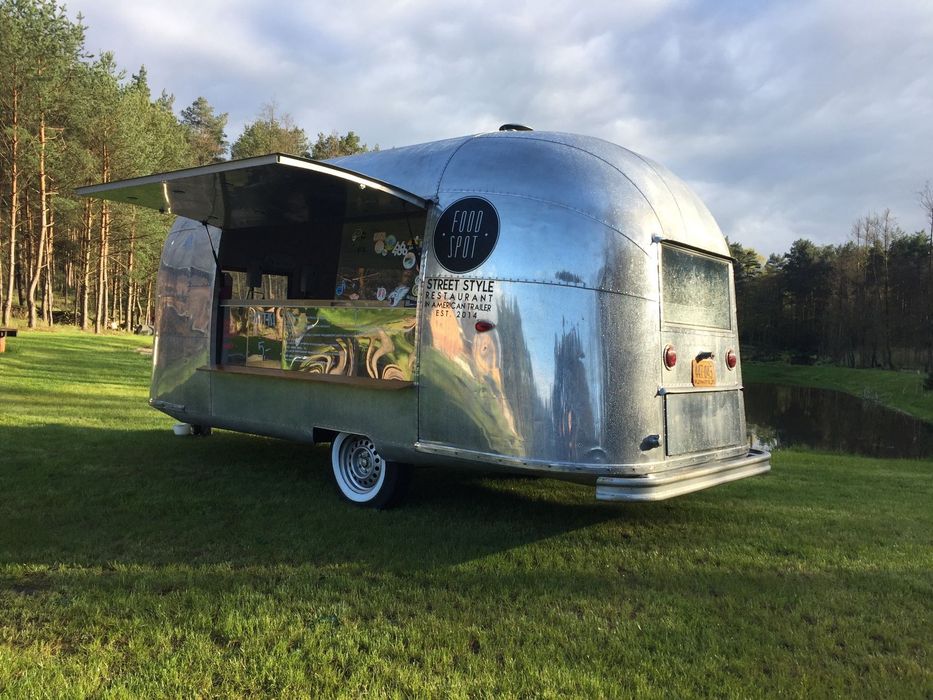 Airstream Globtrotter  Oryginalna Przyczepa Airstream Globetrotter, Real FOOD TRUCK z DUSZĄ.