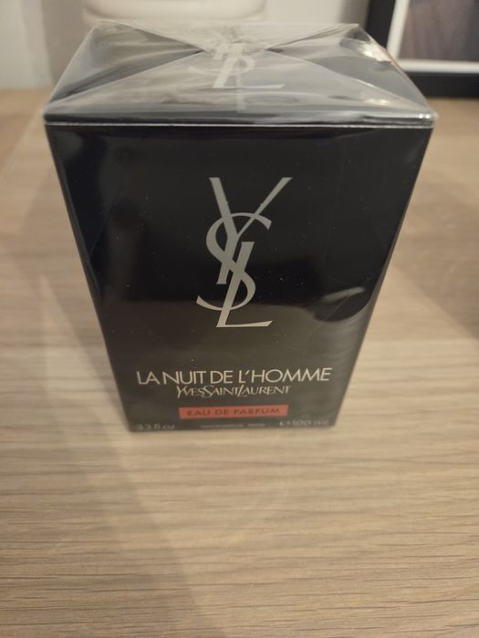 Yves Saint Laurent La Nuit de l'Homme
La Nuit de L'Homme
Yves Saint La