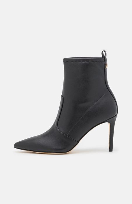 Ботильйони Guess