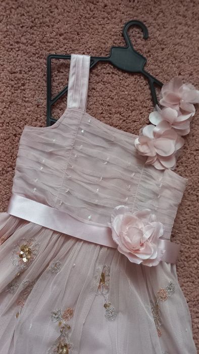 Довге гарне плаття на зріст від 116