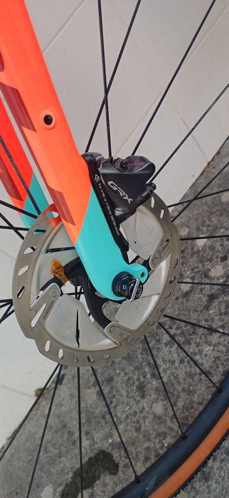Bicicleta de Gravel BH EVO 3.0 GRX810 11HD VERMELHO  E AZUL