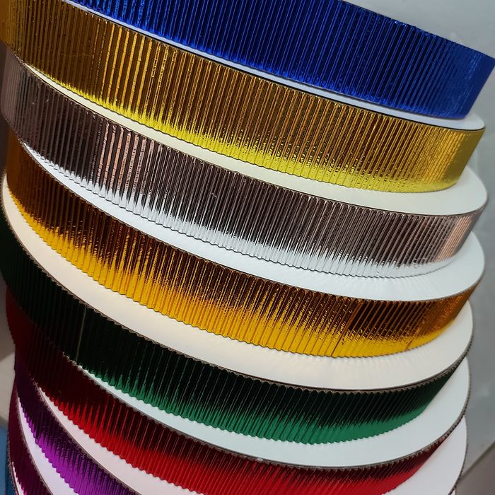 Корони та топпери для тортиків