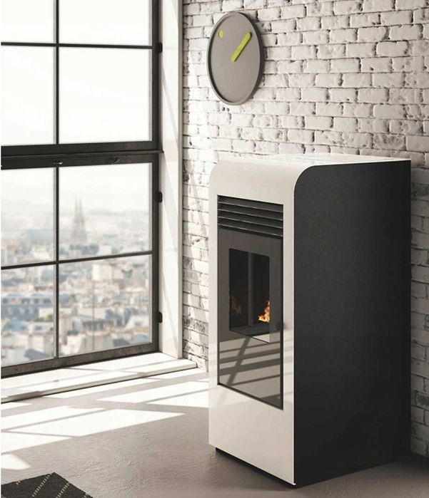 Piecyk na pellet EVA CALOR Giada 9 kW CZERWONY BIAŁY CZARNY (możliwość rat)