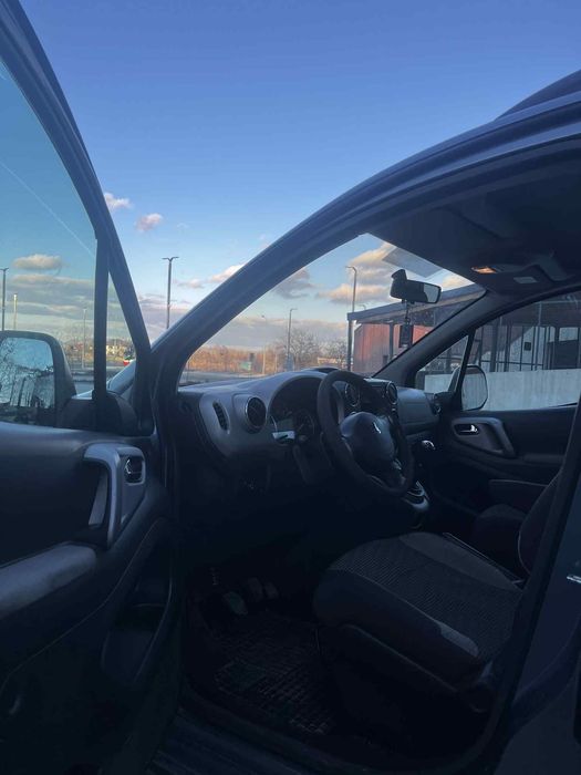 Peugeot Partner 2012