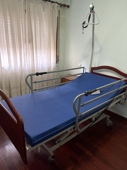 Cama elétrica articulada/ortopédica