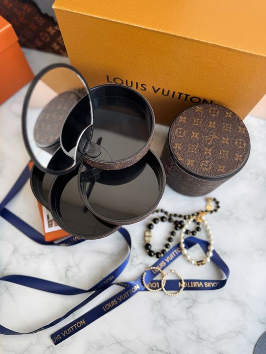Органайзер ждя украшений Louis Vuitton Луи Витон косметичка несессер