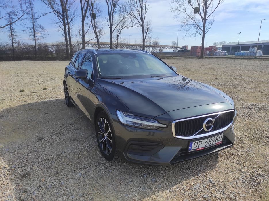 Volvo V60 Momentum Pro D4