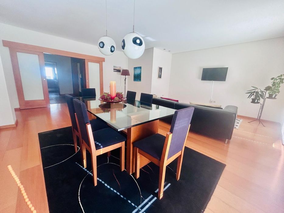 T2 com Terraço Excelente Localização - Junto ao Metro — Vila do Conde, Porto