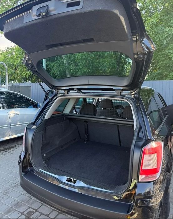 Opel Astra H 2005 1,8 бензин