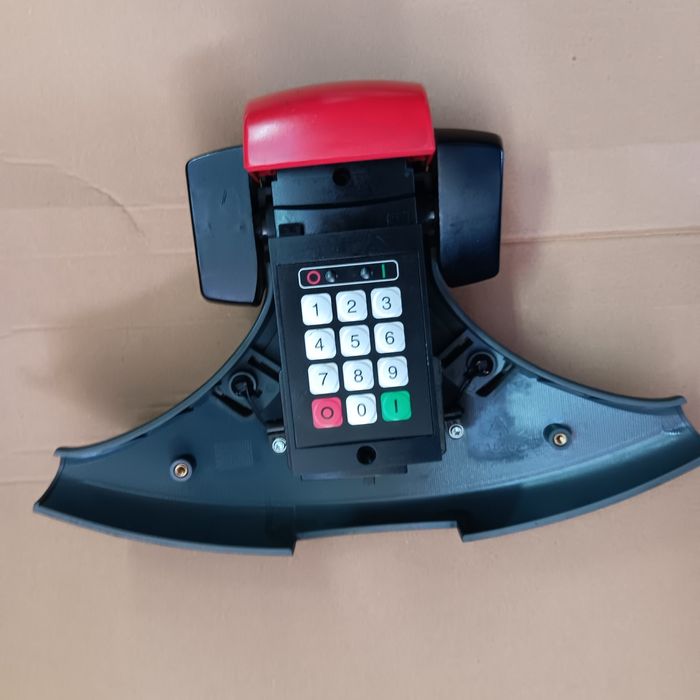 Acelerador empilhador porta-paletes  BT como novo