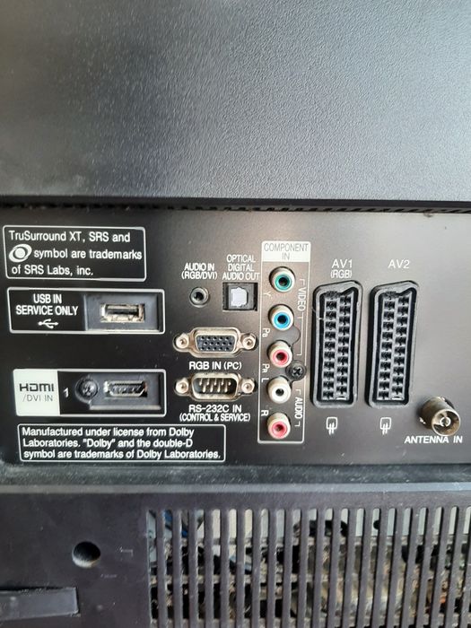 Televisão LG 32 polegadas a funcionar