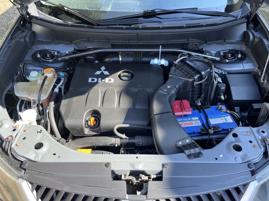 Mitsubishi Outlander II 4x4 2.0 DID DOHC 140 KM Polski Salon Serwis