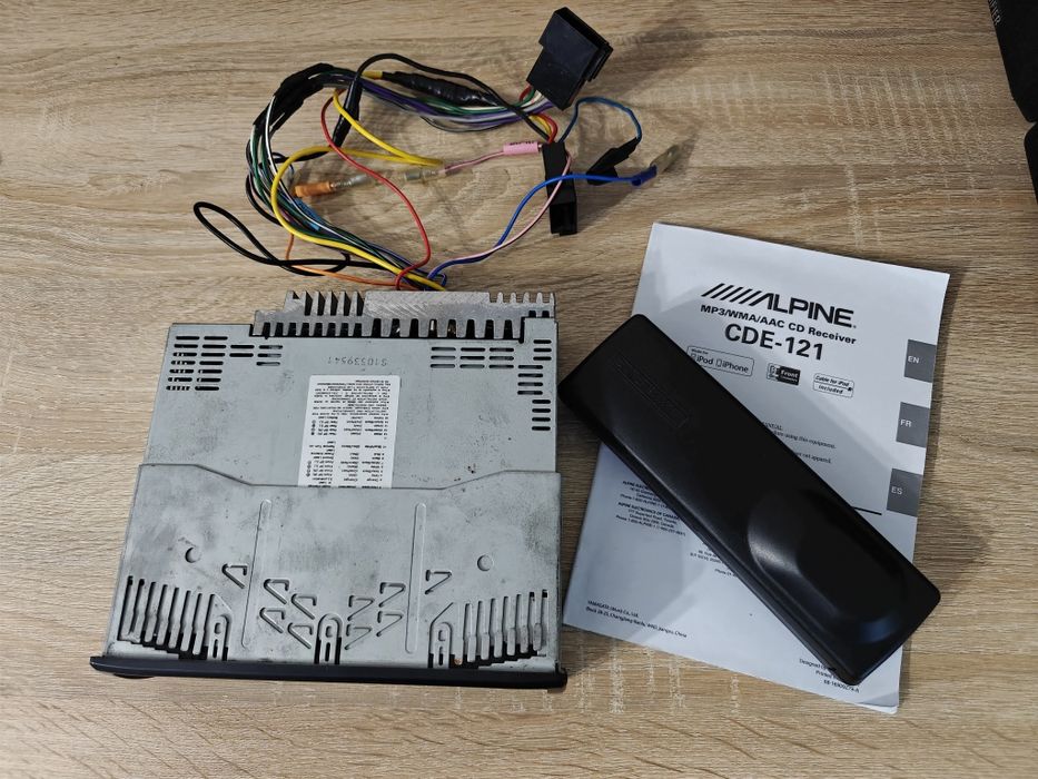 Автомагнітола Alpine CDE-121