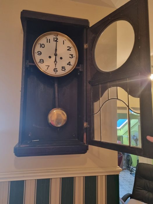 Drewniany zegar wiszący