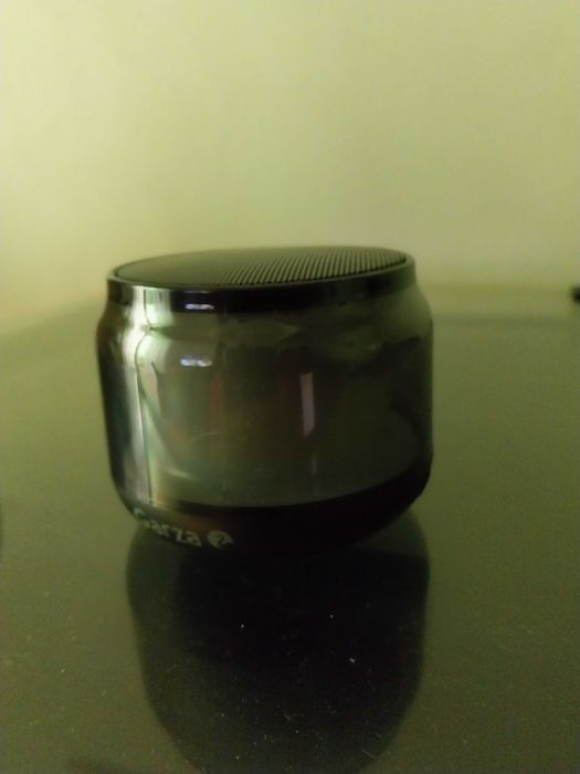 Coluna com ligação bluetooth e iluminação a led