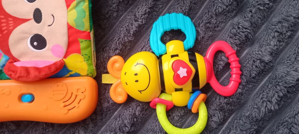 Дитячі інтерактивні розвиваючі іграшки