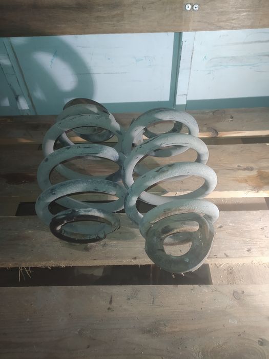 Sprężyny tylne Volkswagen Transporter T5