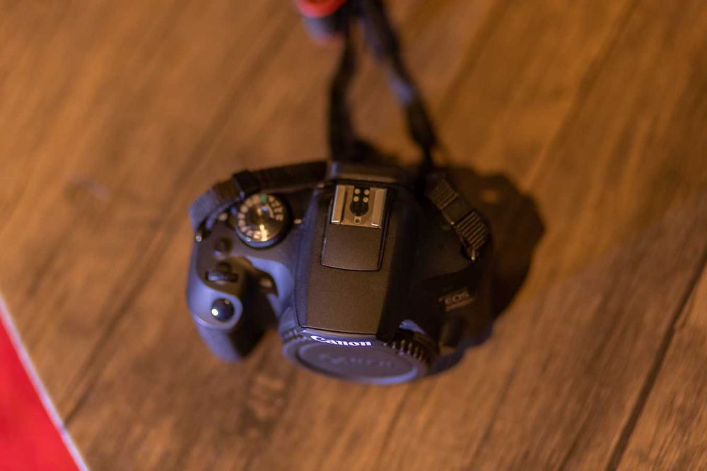 CANON EOS 2000D - 24MP