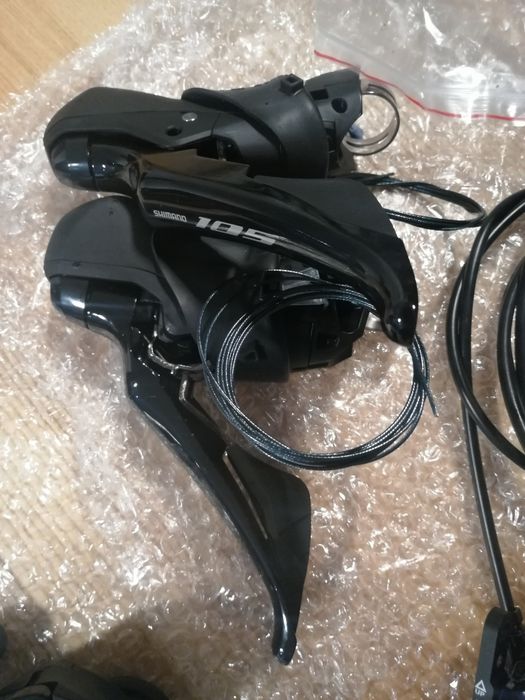nowa kompletna grupa Shimano 105 R7000 / pod tarcze