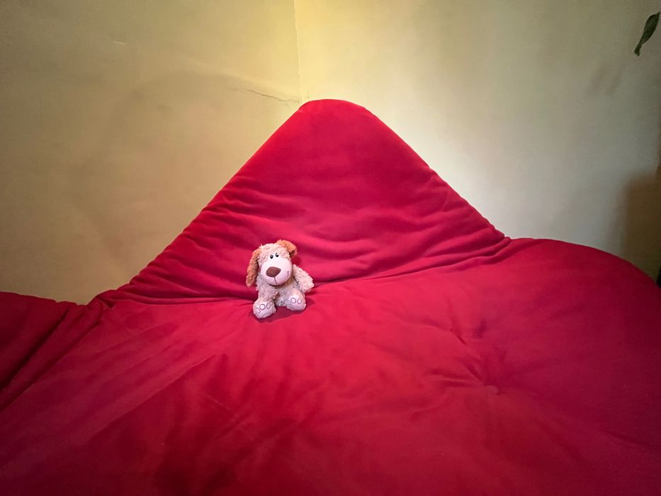 Диван розкладний, оригінальної форми, бордовий, велюр 200*130