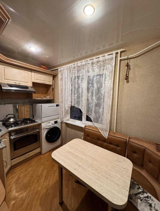 Продажа 2ой квартиры в Хортицком р-не
