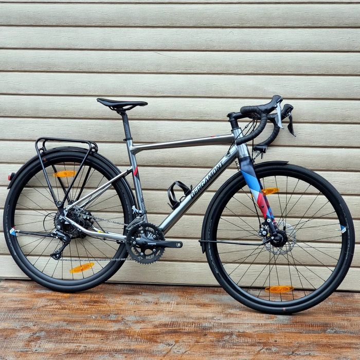 28 BERGAMONT Grandurance RD 3 GRAVEL Shimano Claris. Disc. LED