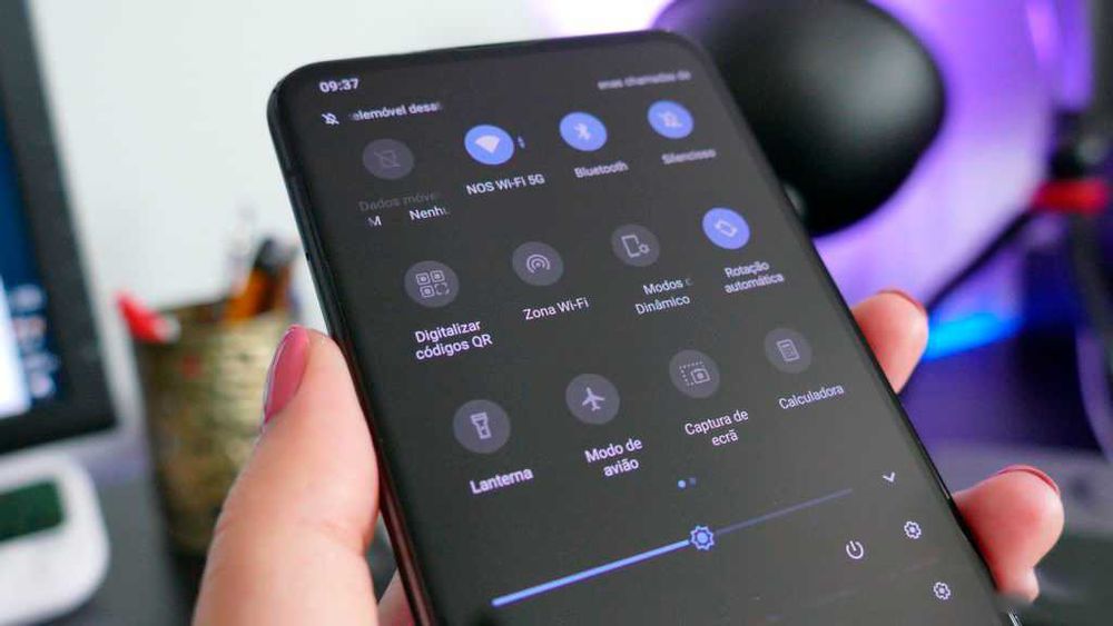 Asus ZenFone 8 Flip 6.7", Telemóvel Android 13 (8 GB RAM, 256 GB ROM)