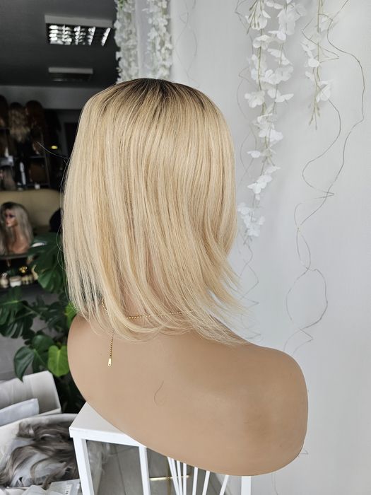 Topper Rita z włosów naturalnych jasny blond z odrostem imitacja skóry
