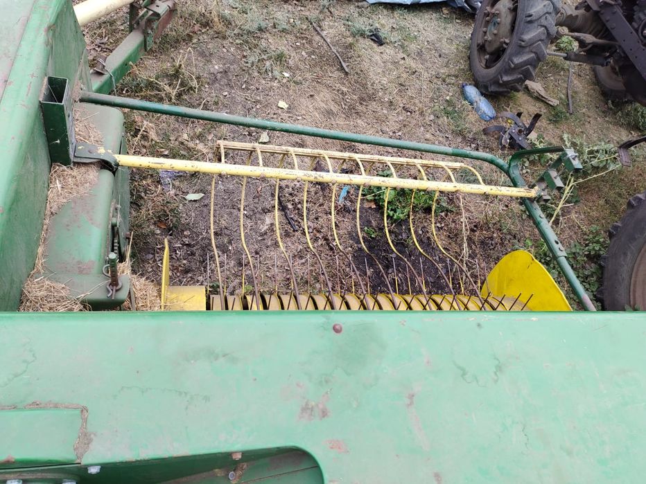 Прес подборщик,Джон Дир 342