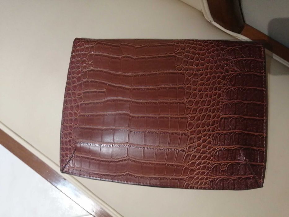 Mala / clutch castanha, ótimo estado, Parfois