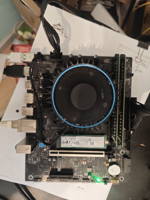 Motherboard, cpu e memórias