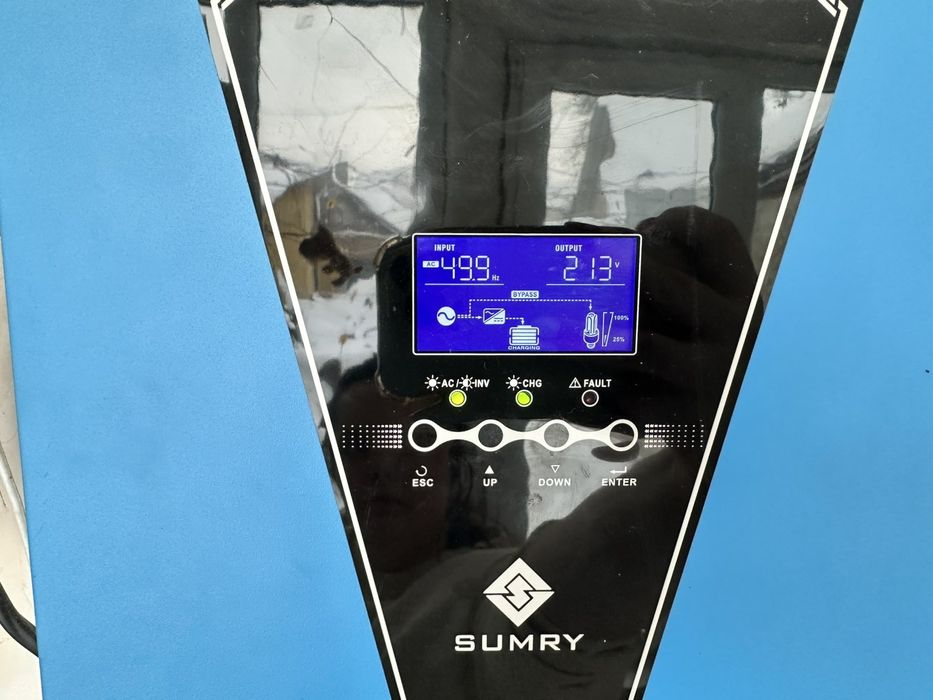 Надійний комплект живлення: Інвертор 2.4кВт + LiFePO4 140Ah (6000+)