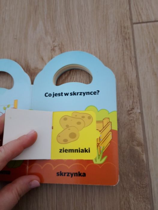 Książeczka z okienkami "Pierwsze słowa"