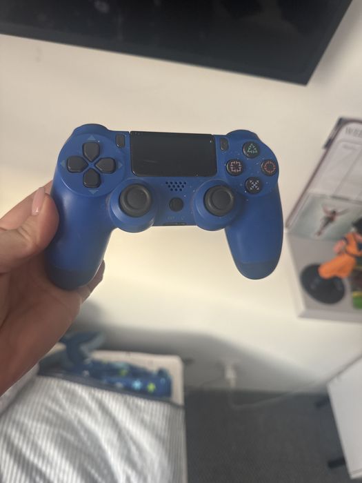 Playstation PS 4 slim 500 gb + pad