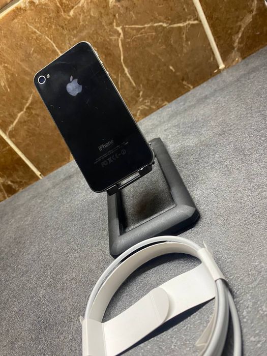   iPhone 4s на 16 gb  / КолекційниЙ