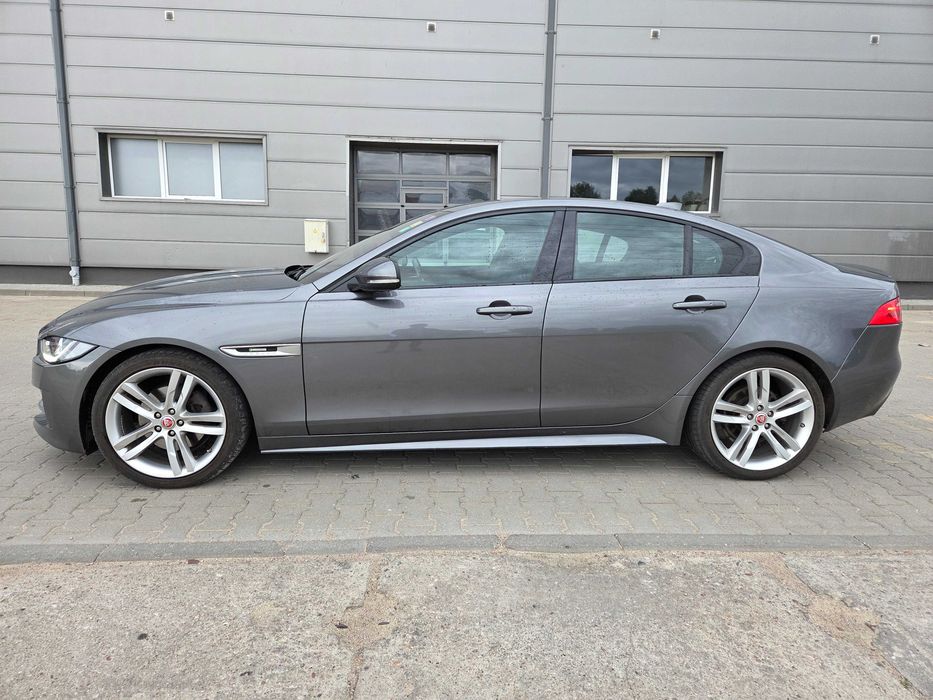 Jaguar XE