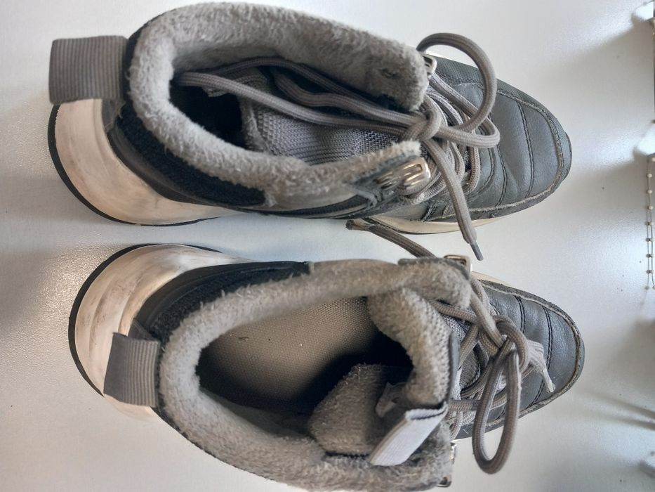 Sprzedam męskie buty rozmiar 37 firmy Fila.