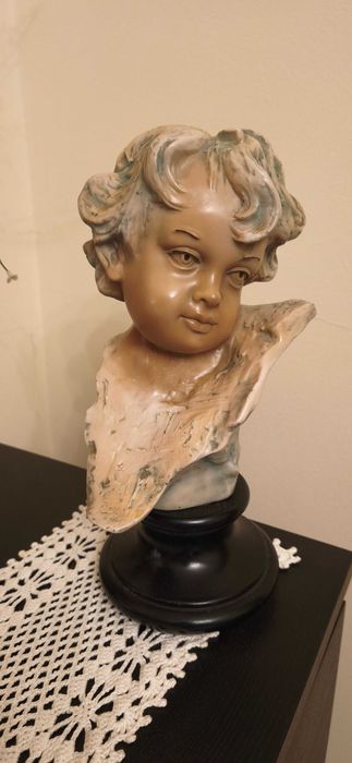 Busto menino de decoração
