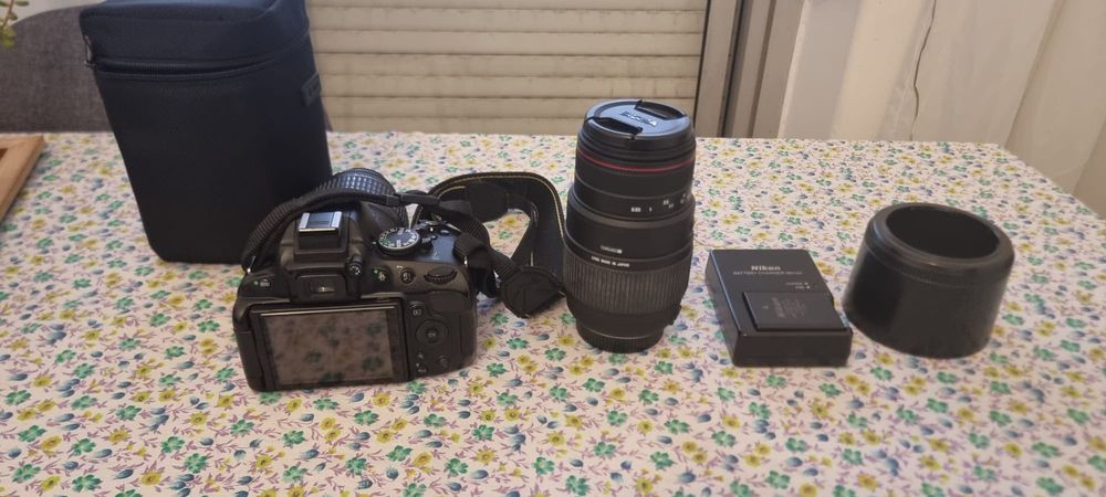 Vendo Nikon D5100