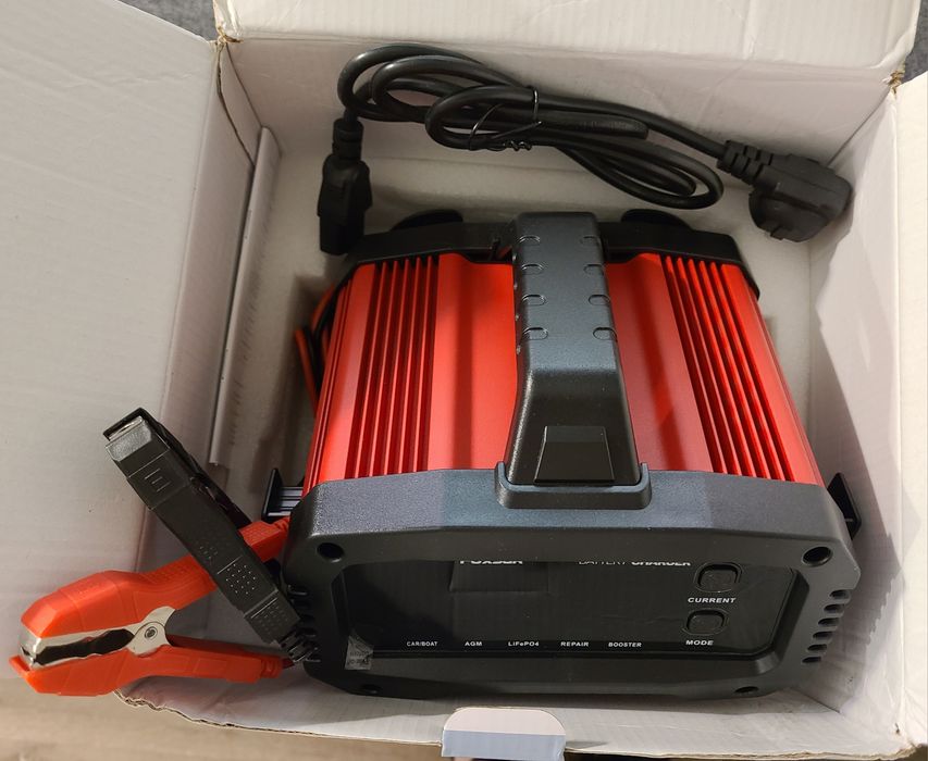 зарядний пристрій FOXSUR 12/24V (25A)