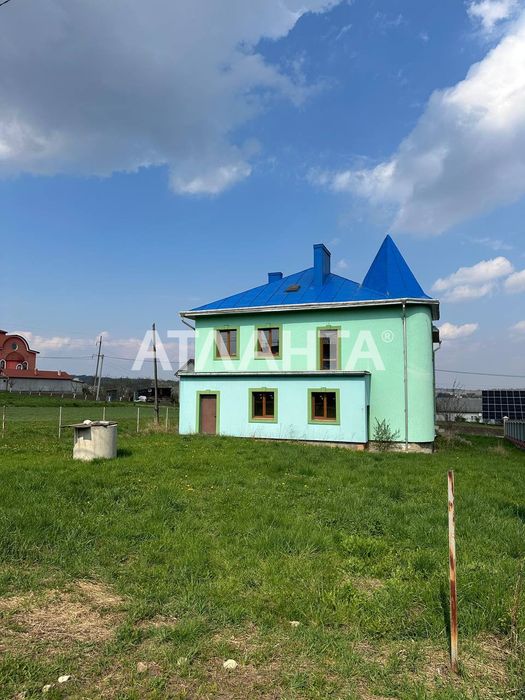 Продається просторий будинок у с. Кам’яна