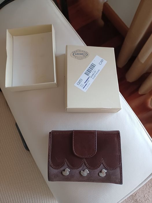 Carteira em pele genuína