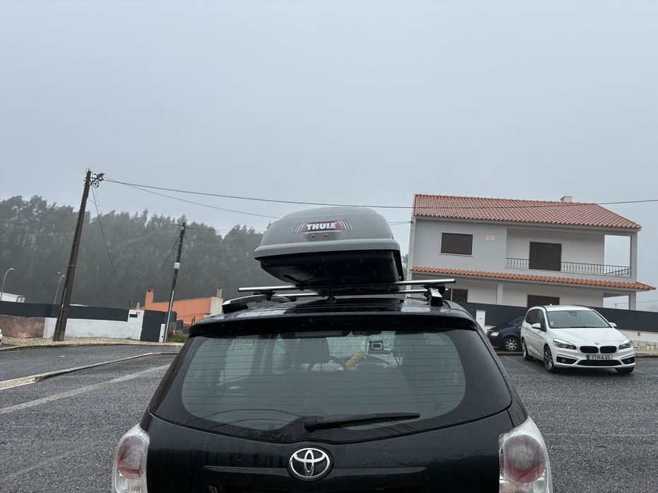 Caixa slim fit THULE polar 700 de 230cms em optimo estado para venda