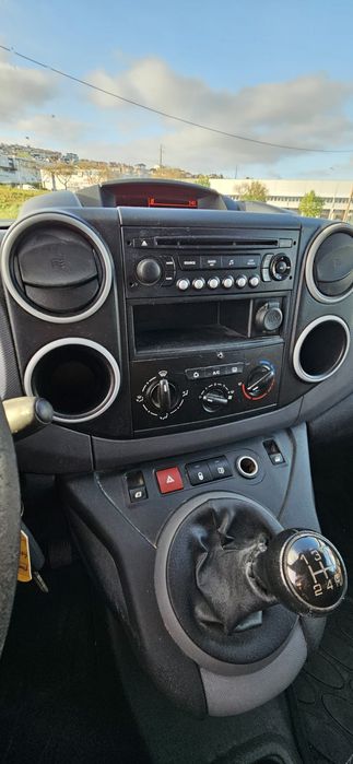 Peugeot Partner 1.6HDI versao Longa 3 LUGARES