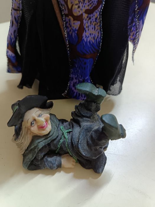 Bonecas bruxas   do poder