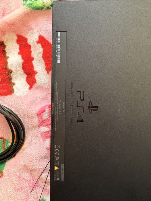 Playstation 4, 1ТБ,  Б/У
