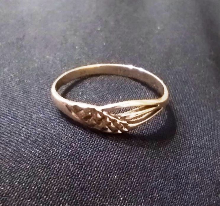 Каблучка, перстень, кільце золото 585