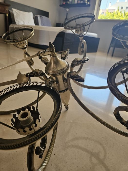 Candelabro muito antigo