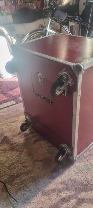 Ampeg SVT 410 HLF kolumna basowa/paczka + case